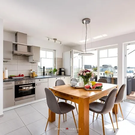 Nyaraló Captains Hus *